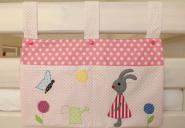 Bettasche Hase im Garten (rosa) 